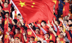九游APP下载:足球报谈U16国足夺冠：进攻多点开花，防线短板造战术选择困境